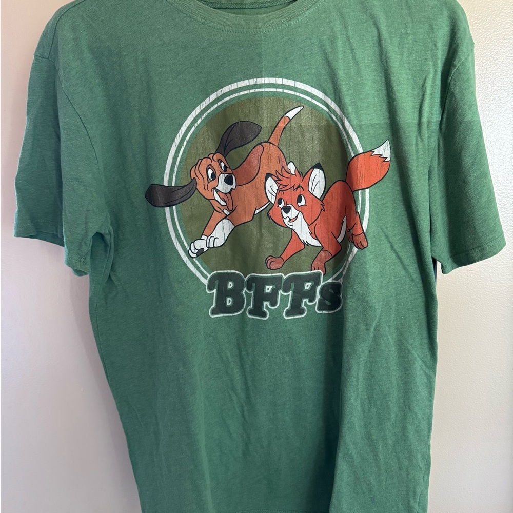 Her Universe Disney Fox and the Hound BBFs Green Graphic Tee